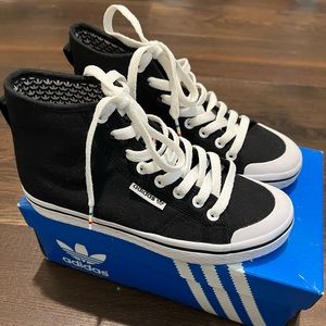 ❌SOLD❌Adidas original Honey Low shoes